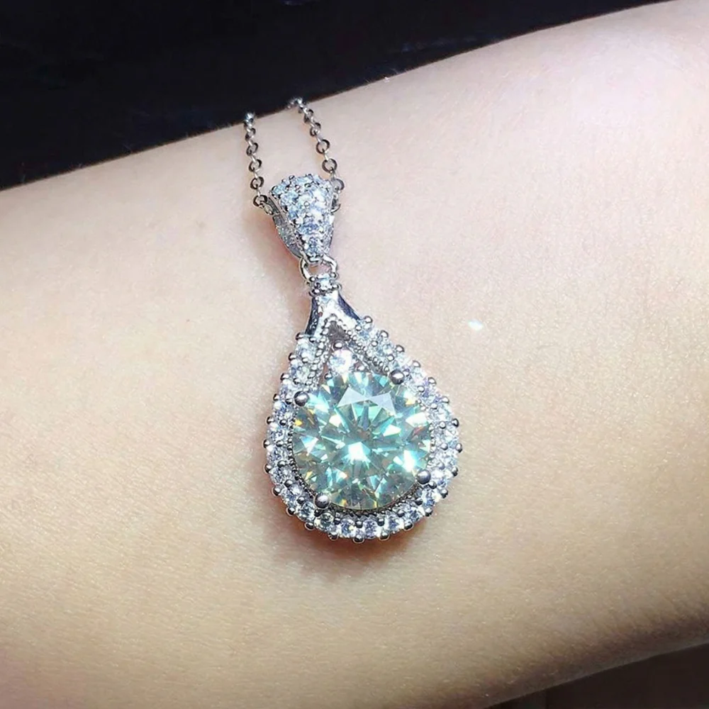 Alindra Voselle Necklace | White Gold - Image 2