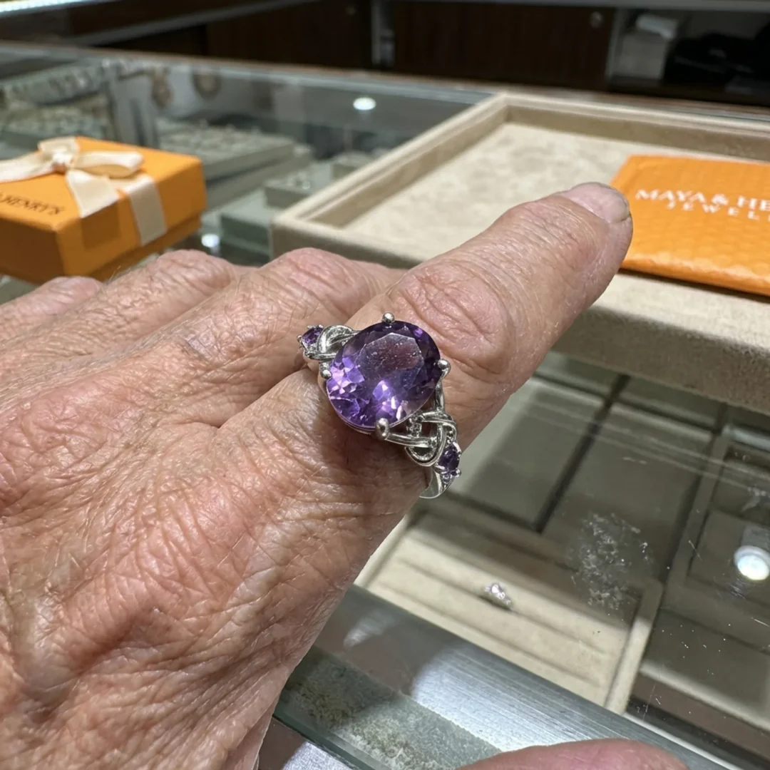 Amethyst Knot Ring | White Gold - Image 2