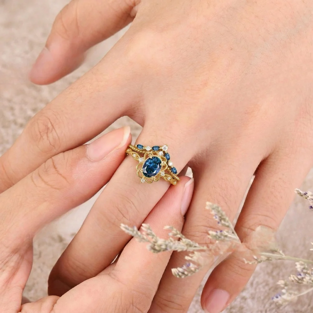 Azelia Sapphire Crown Ring Set | Gold - Image 2