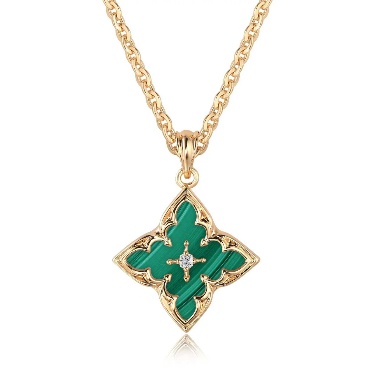 White Clover Pendant Necklace | Gold - Image 4