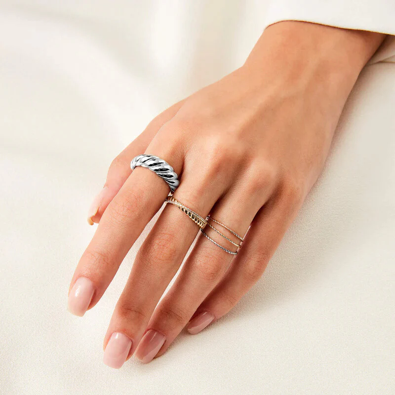 Croissant Ring | White Gold - Image 3