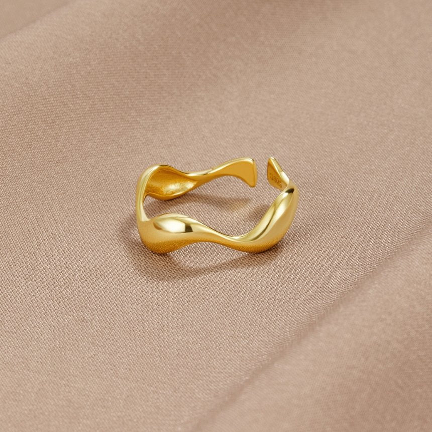 Elyra Smooth Flow Ring | Gold - Image 3