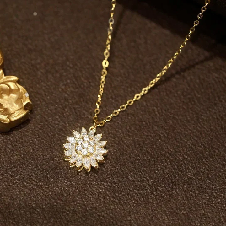 Fortuna Stellaris Necklace | White Gold - Image 2