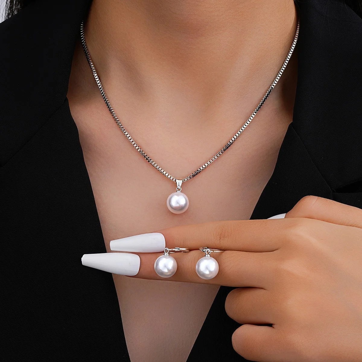 Golden Grace Pearl Jewelry Set | White Gold - Image 3