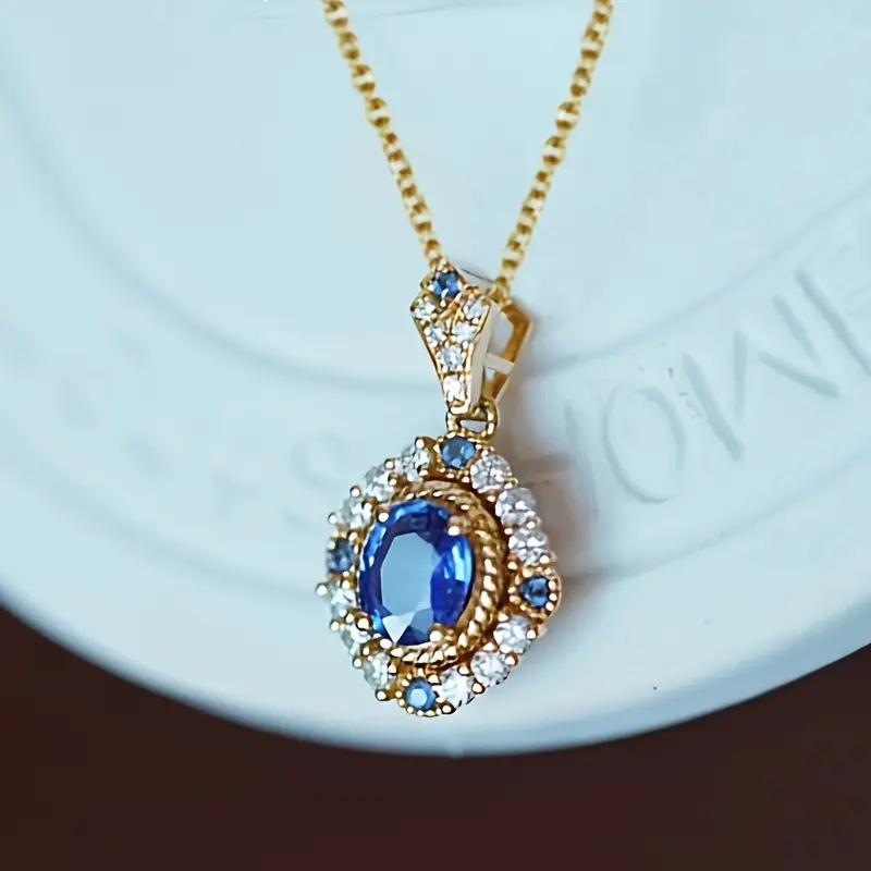 Jesmira Duskraine Necklace | Gold - Image 4