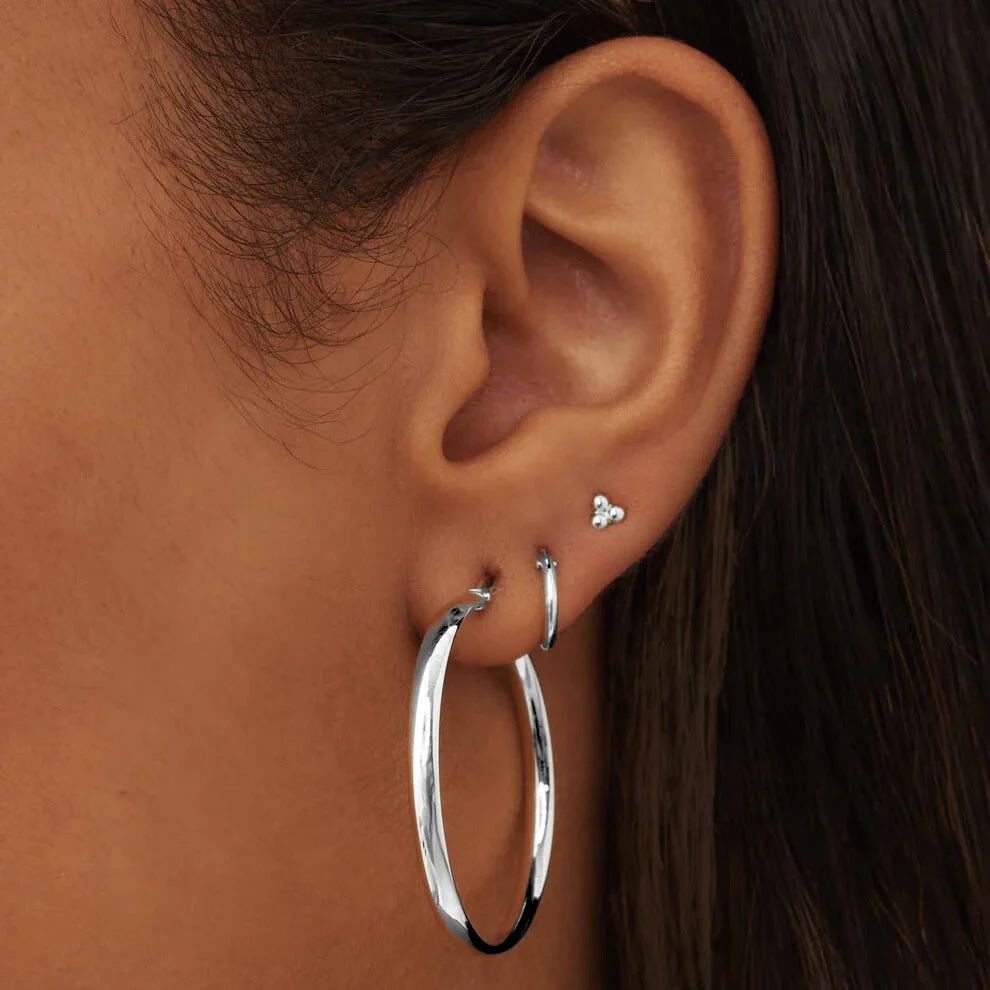 Noa Serane Earrings | White Gold - Image 3