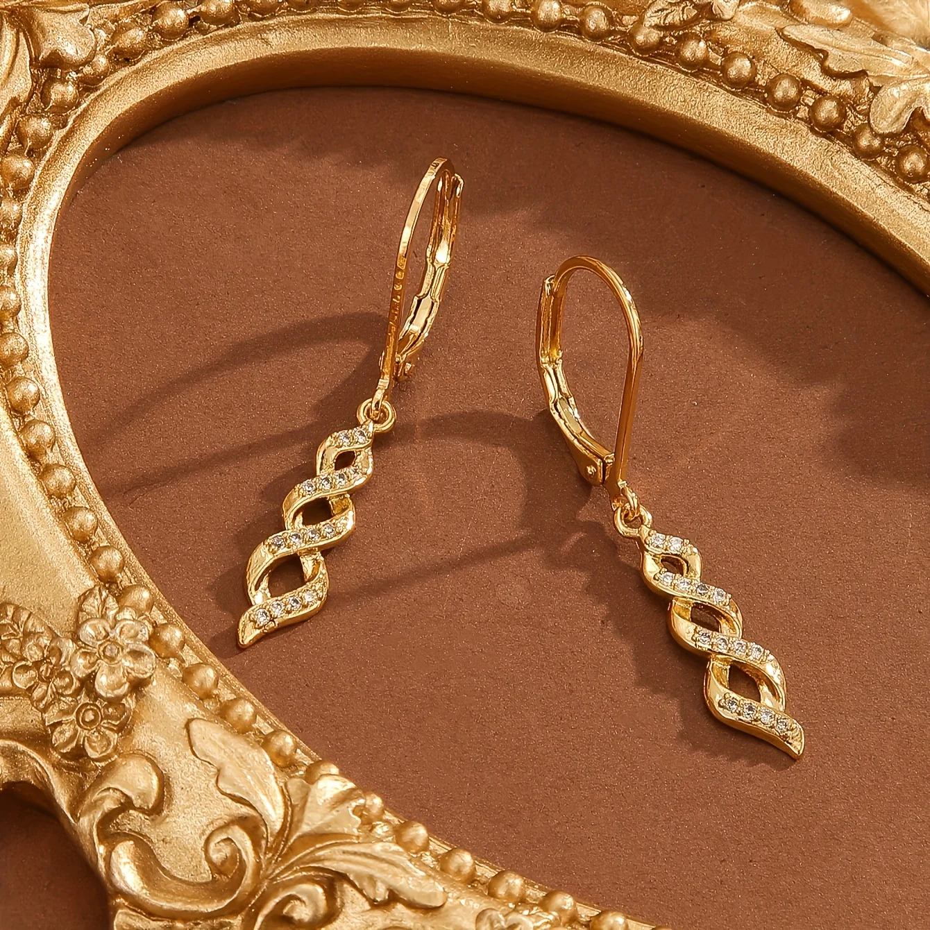 Shimmer Twist Ava Earrings | Gold - Image 2