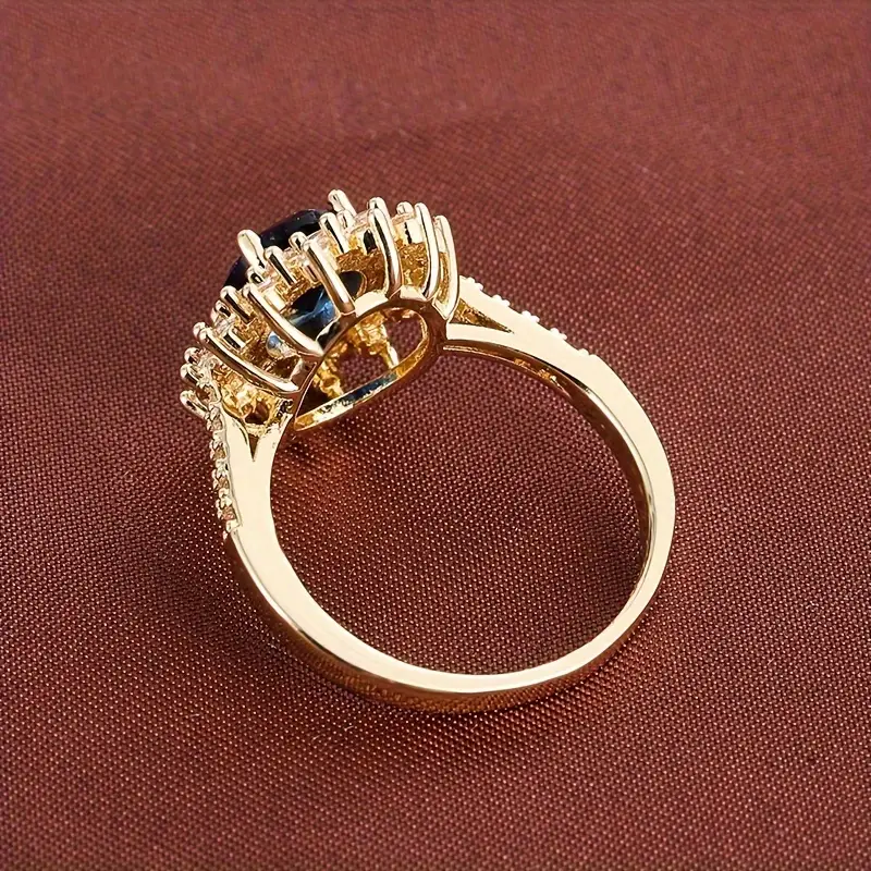 Vionne Saphirae Ring | White Gold - Image 3