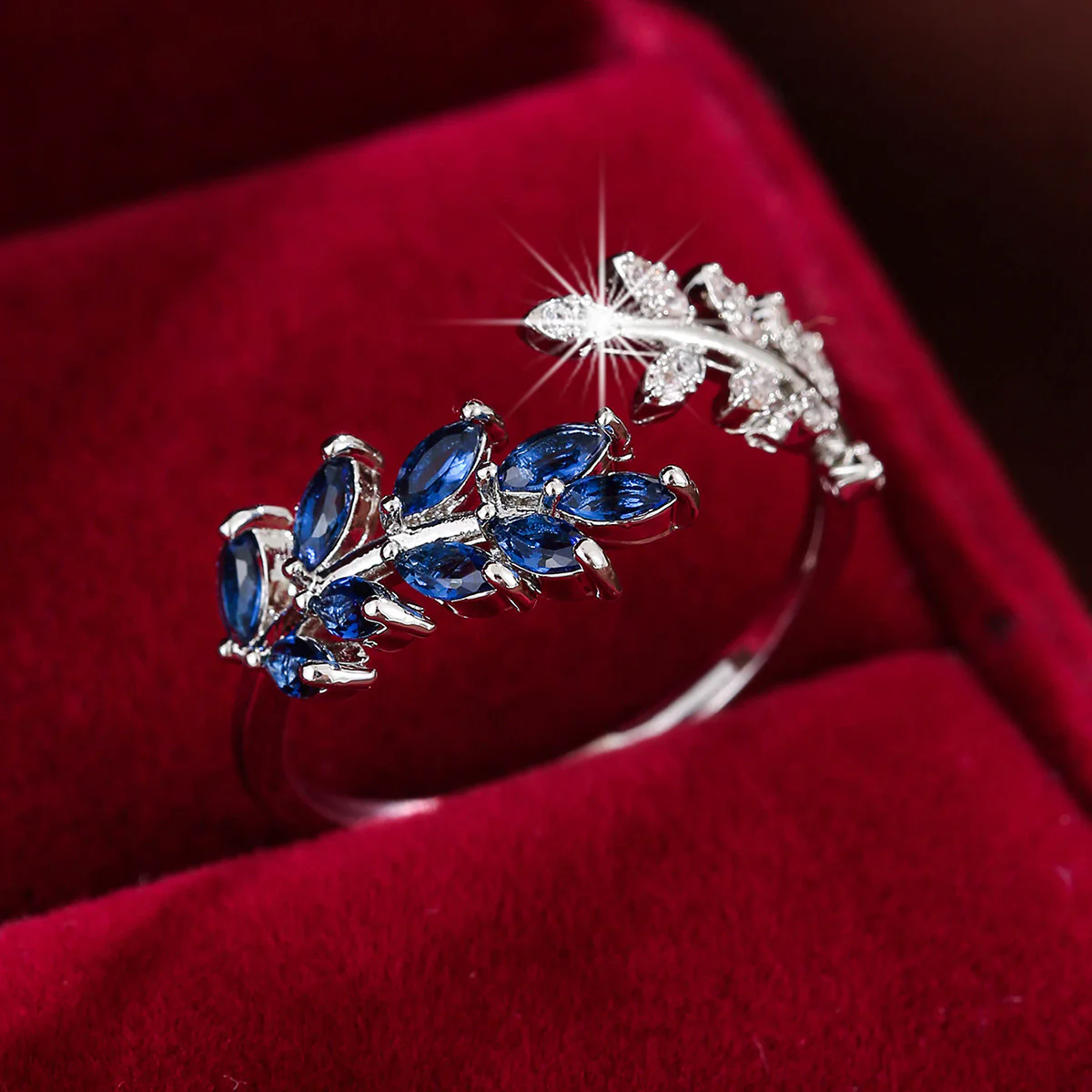 Vivara Lyselle Ring | White Gold - Image 2